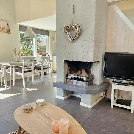Holiday home Schotvanger Egmond aan den Hoef